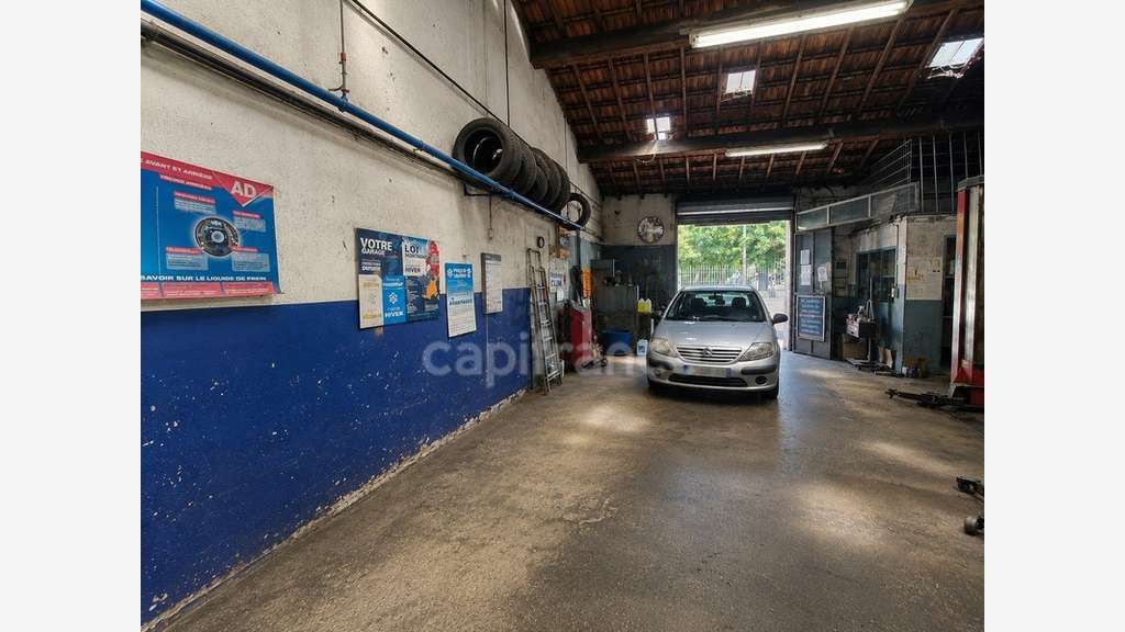 A vendre garage automobile à Marseille 13014