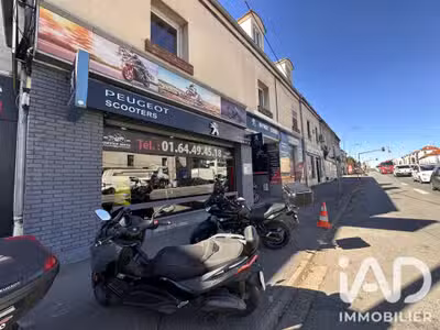 Vente Garage motos deux roues à Montlhéry