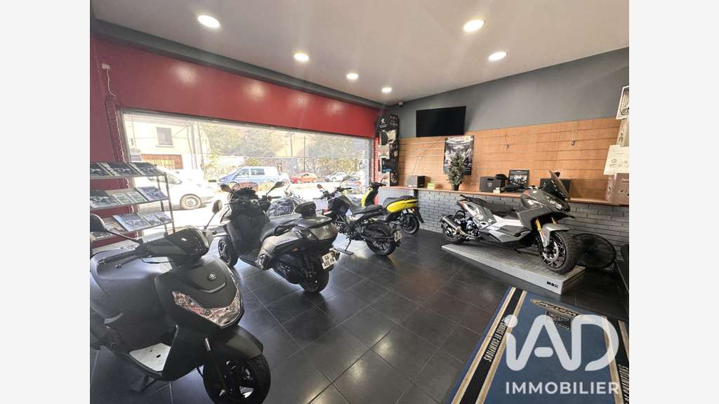 Vente Garage motos deux roues à Montlhéry