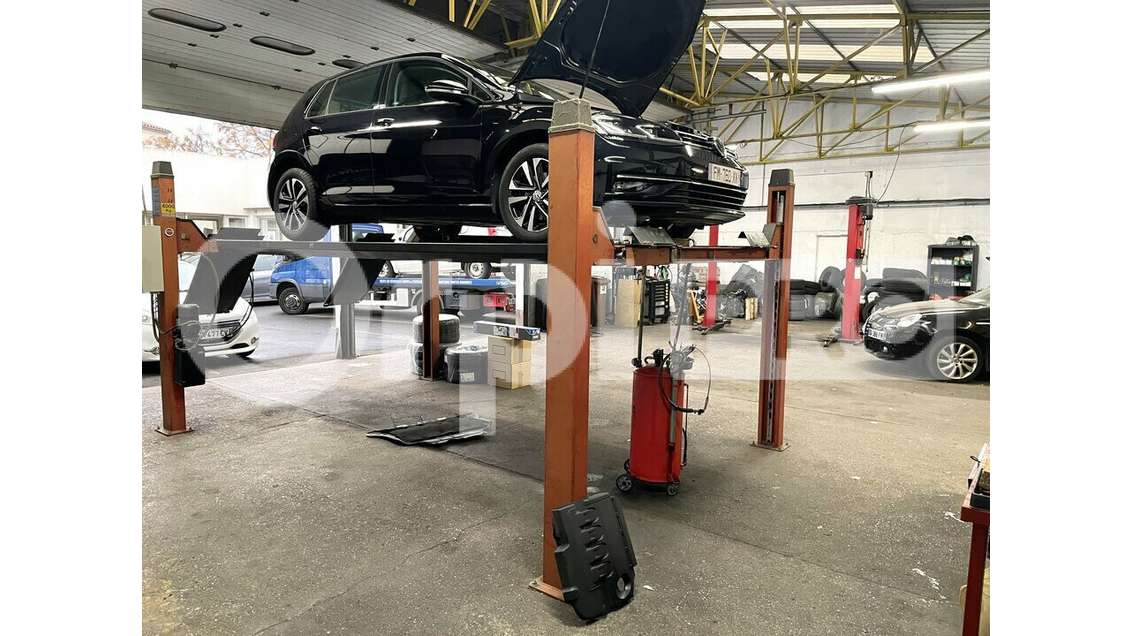 Garage parc auto à vendre à Agde empl n°1