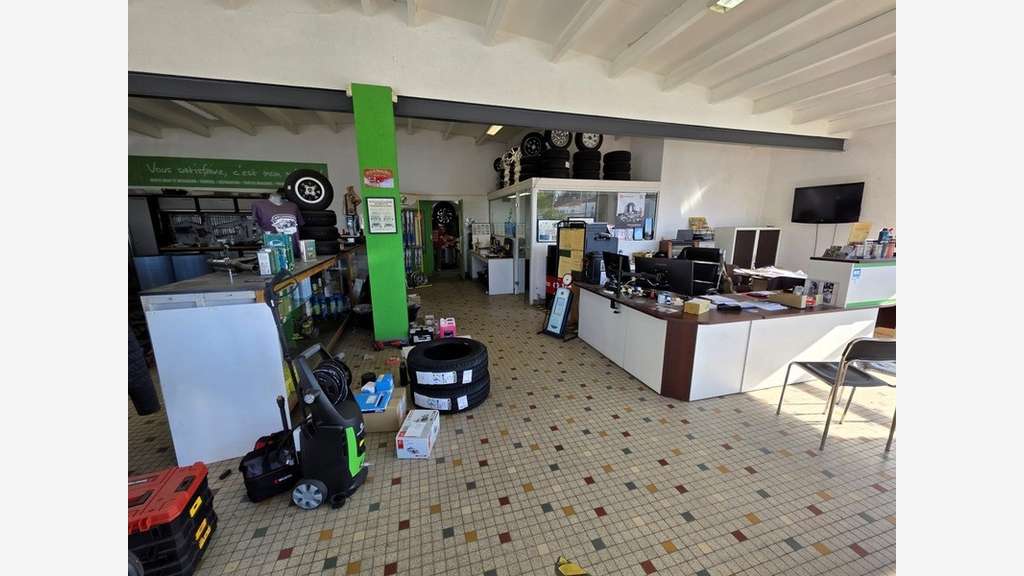 Vente garage automobile au Château d'Oléron (17)