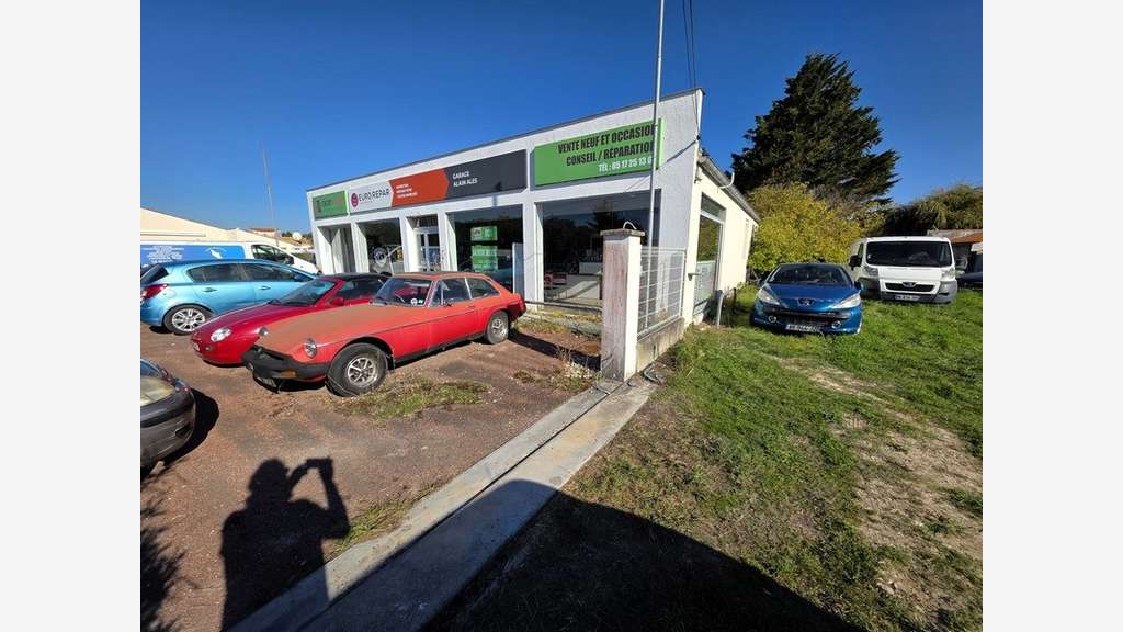 Vente garage automobile au Château d'Oléron (17)