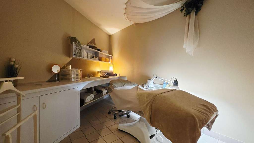 Vente FDC salon de beauté proche centre de Bourges