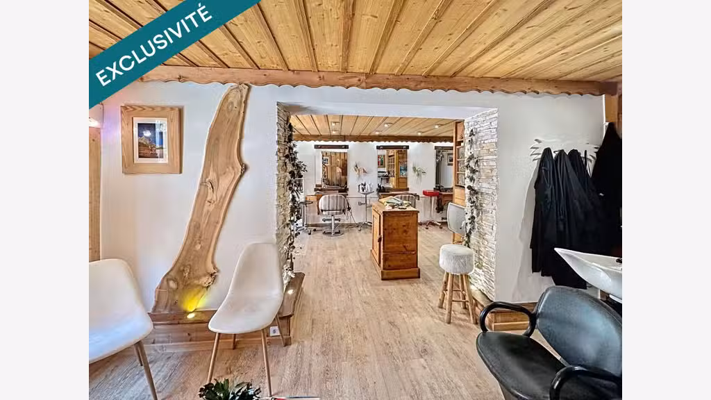 AV salon de coiffure positionné à Serre Chevalier