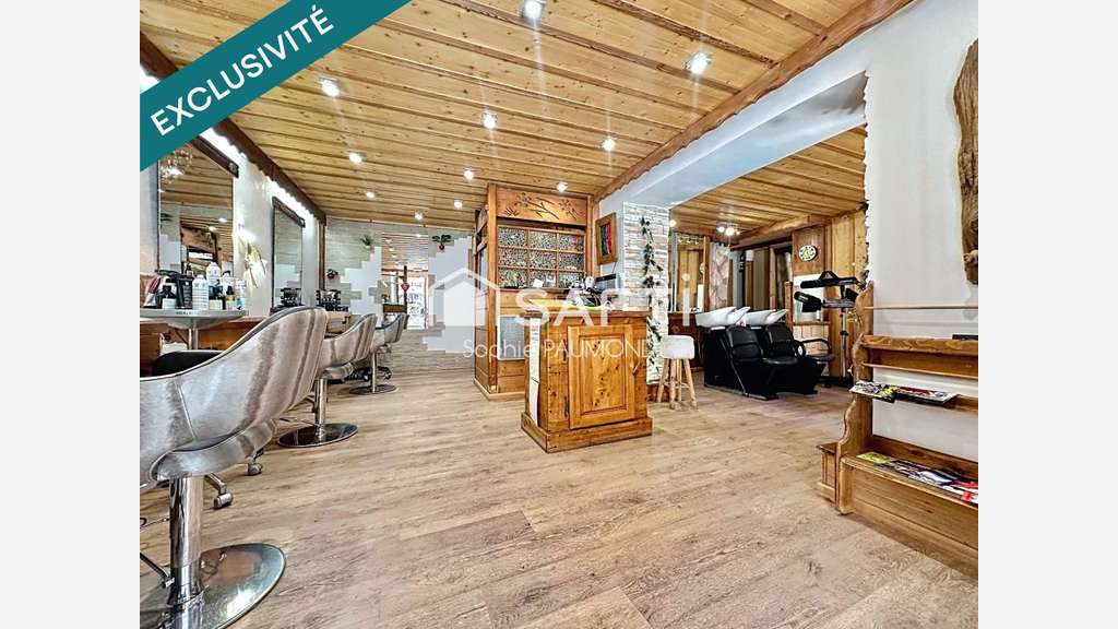 AV salon de coiffure positionné à Serre Chevalier