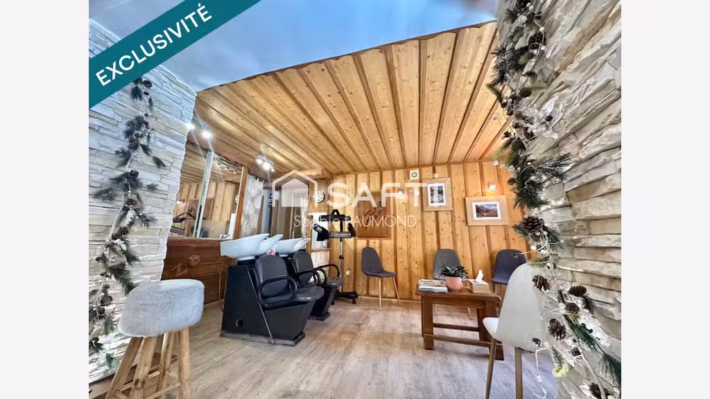 AV salon de coiffure positionné à Serre Chevalier