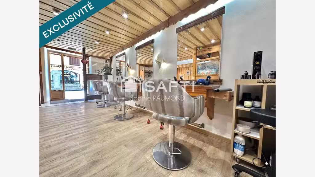 AV salon de coiffure positionné à Serre Chevalier