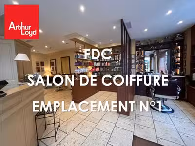 AV salon de coiffure 160m² empl N°1 à Blois