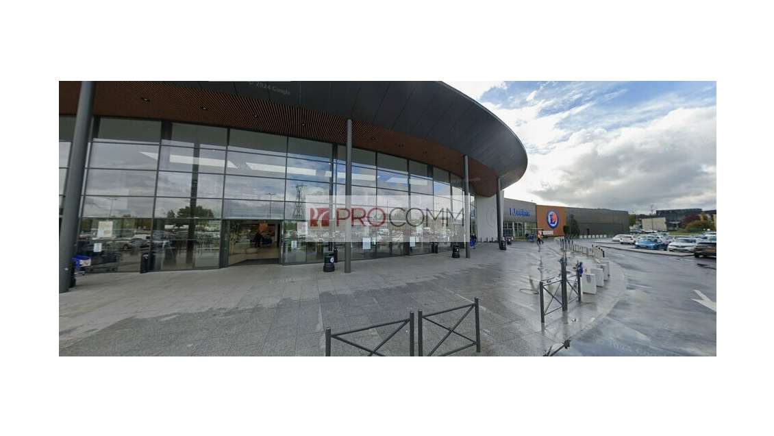 AV salon de coiffure 450m² empl stratégique Fameck