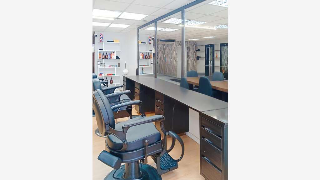 Vente salon de coiffure clé en main à Frouzins