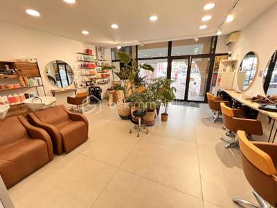 Vente salon de coiffure cosmétiques 44m² à Lattes