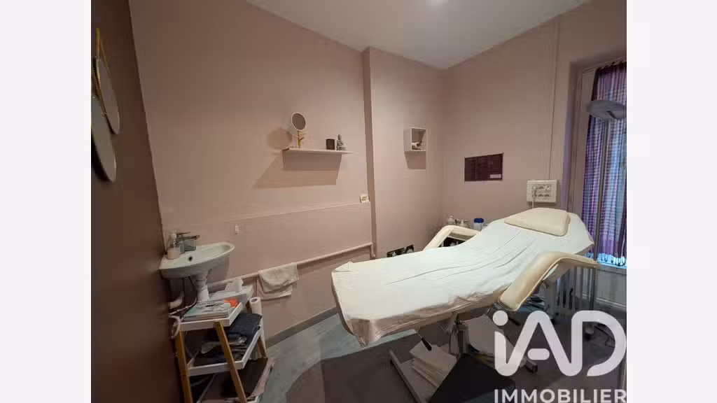Vente institut de beauté 34m² au Mans axe passant