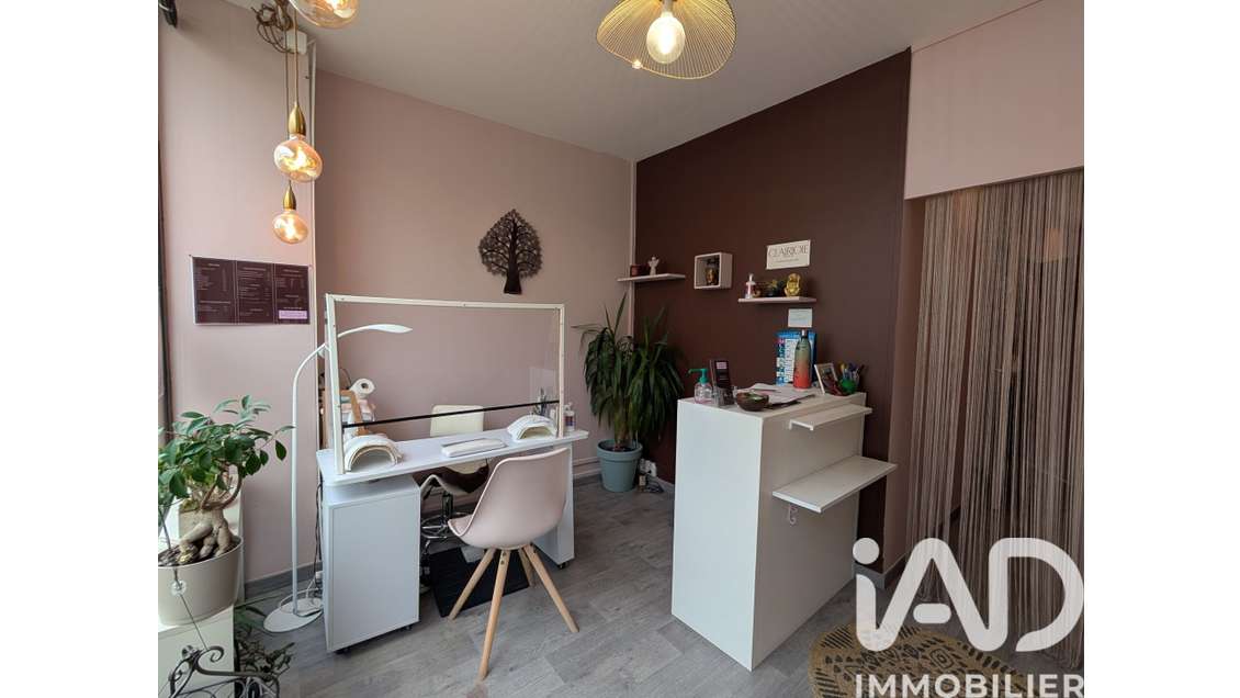 Vente institut de beauté 34m² au Mans axe passant