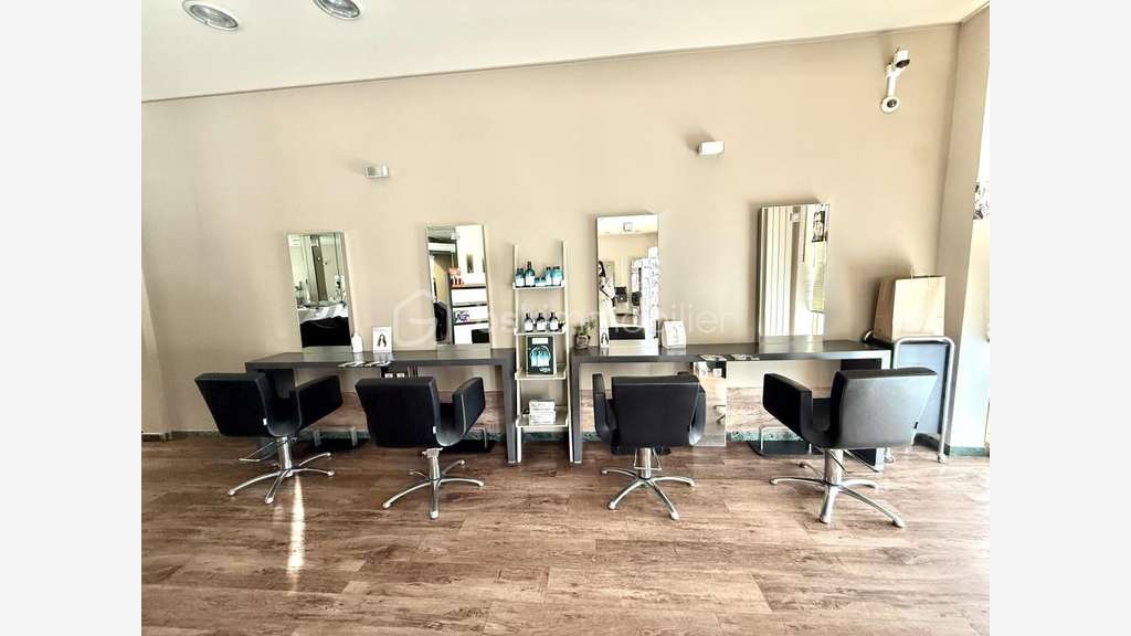 Vente salon de coiffure en centre-ville de Bron