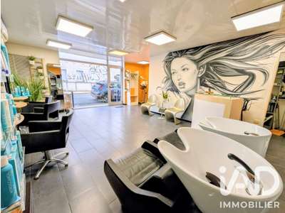 Vente Salon de coiffure ou barbier à Mios centre