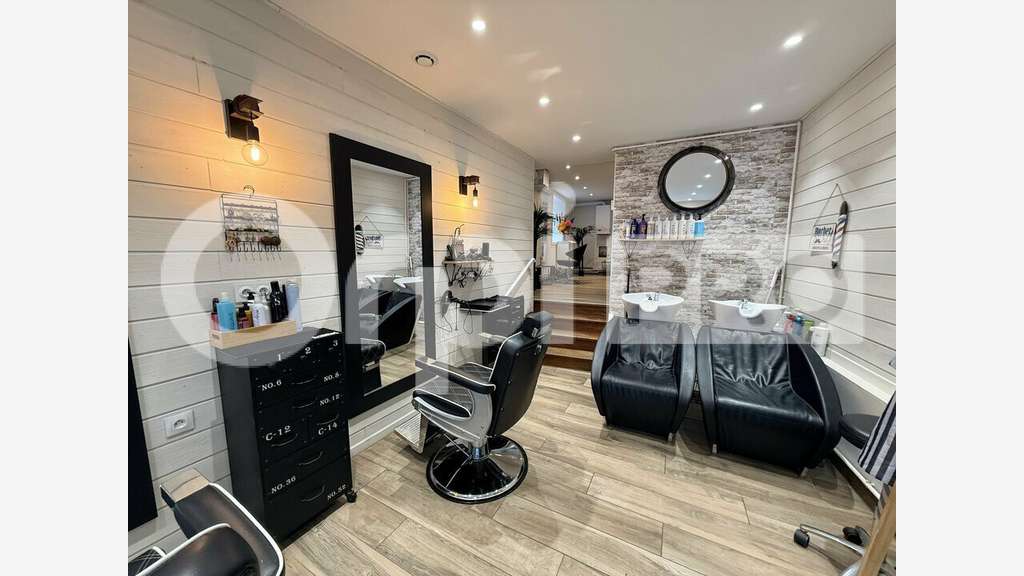 AV salon de coiffure clé en main à Montivilliers