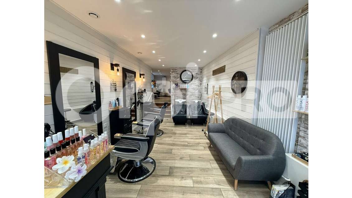 AV salon de coiffure clé en main à Montivilliers