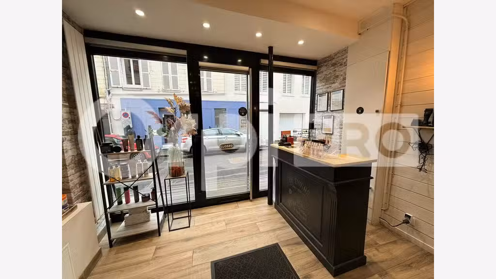 AV salon de coiffure clé en main à Montivilliers