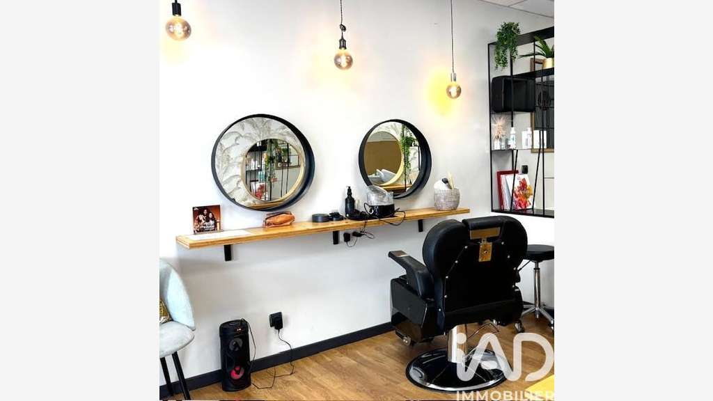 Vente salon de coiffure et soins esthétiques à Nay
