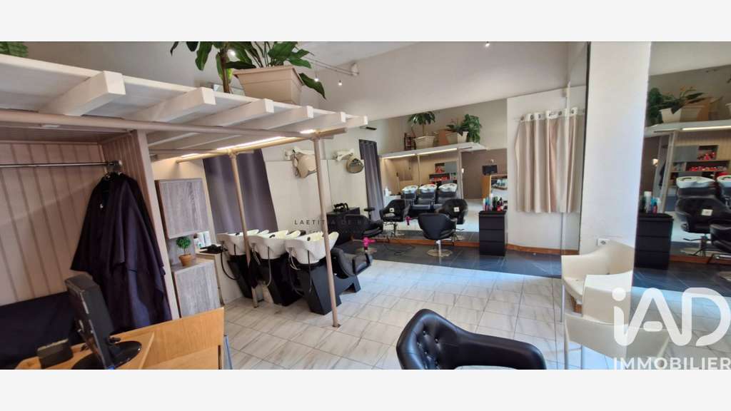 Vente Salon de coiffure à Nîmes centre Ecusson