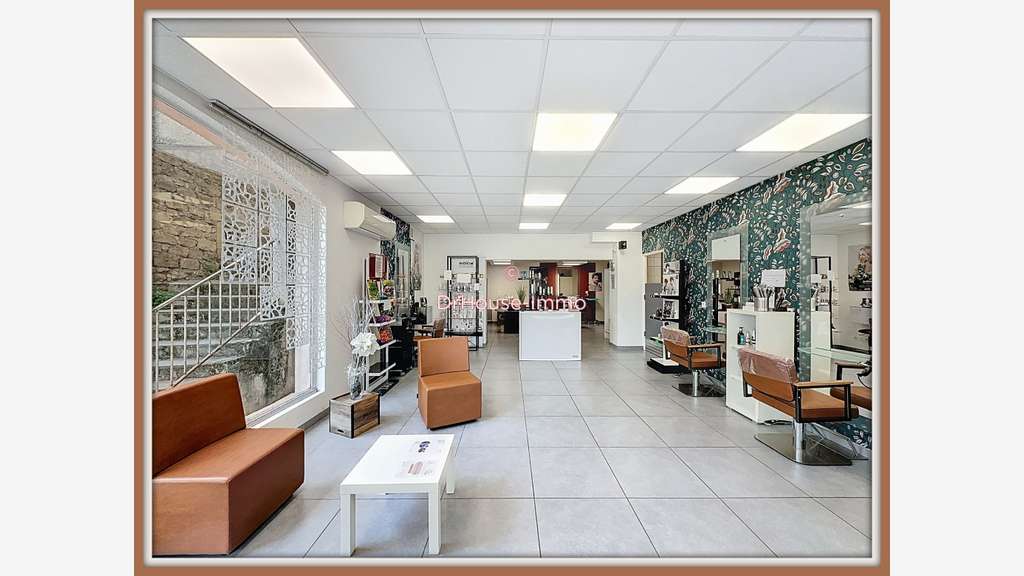 Vente salon coiffure 90m² en centre de Peyrins