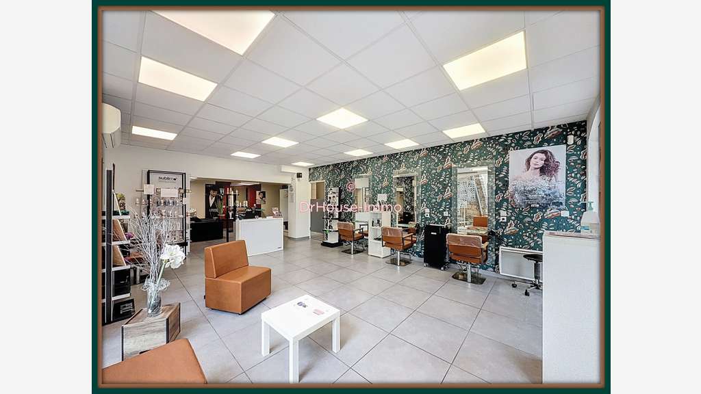 Vente salon coiffure 90m² en centre de Peyrins