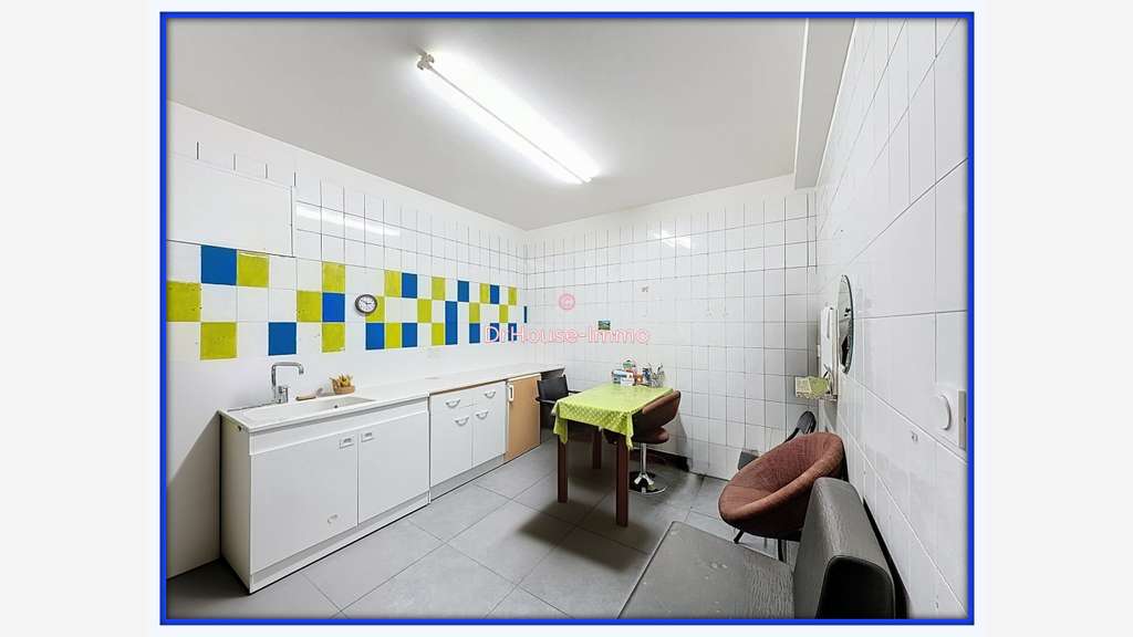 Vente salon coiffure 90m² en centre de Peyrins