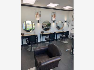 Vente salon de coiffure lumineux et fonctionnel 33