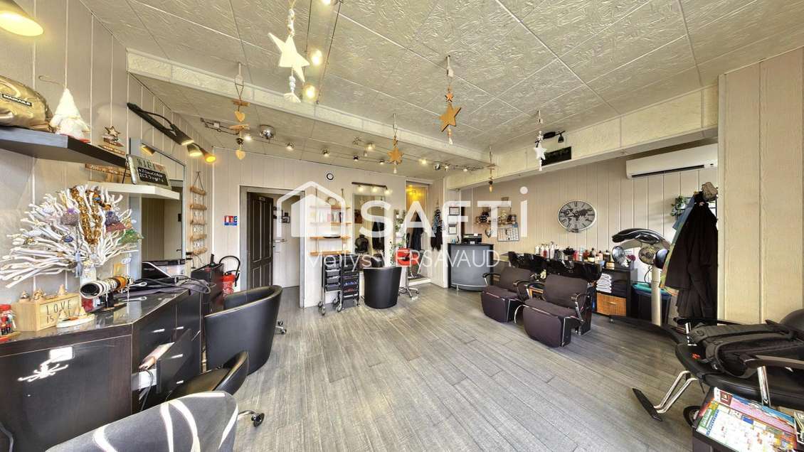 Salon de coiffure à vendre à Saint-Laurent-d'Arce