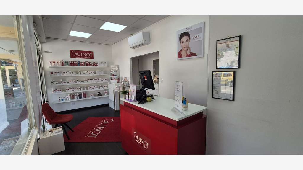 Vente institut de beauté à Saint Laurent de Mure