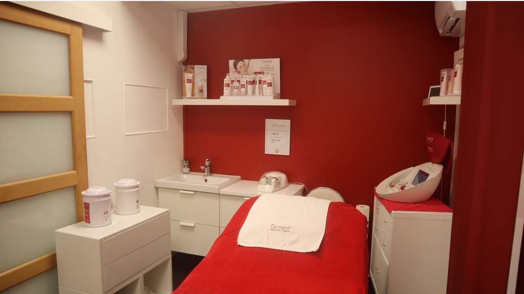 Vente institut de beauté à Saint Laurent de Mure