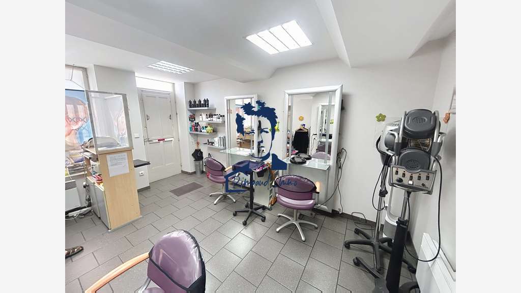 Reprise salon de coiffure à Sedan axe fréquenté