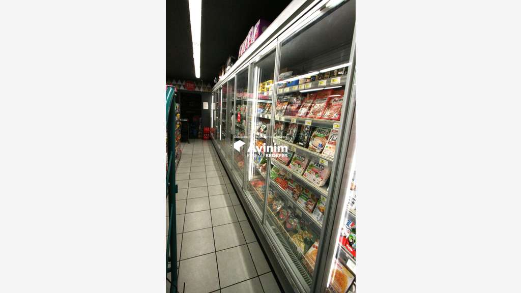 Vente FDC Spar à Septemes les Vallons 13240