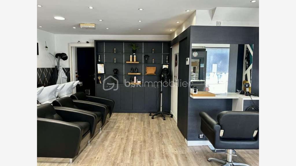 AV salon de coiffure avec fort potentiel Tourcoing