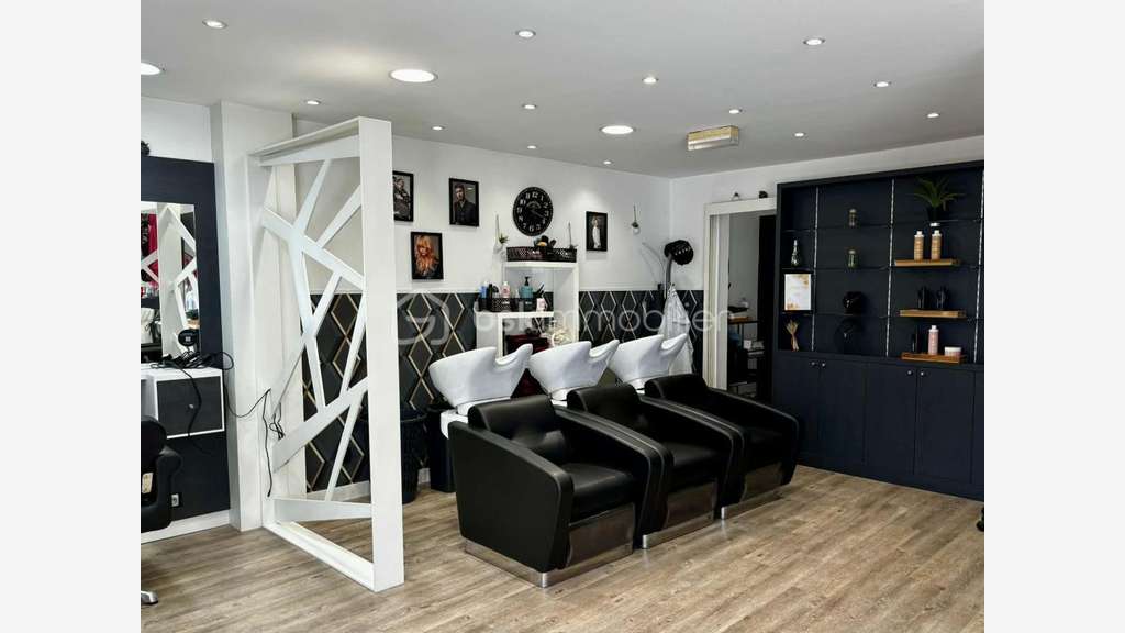 AV salon de coiffure avec fort potentiel Tourcoing