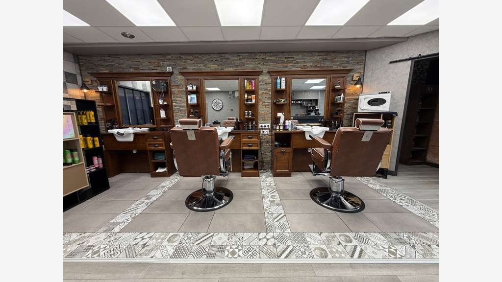 Salon de coiffure & barbier clé en main à Tournus