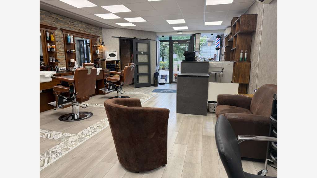Salon de coiffure & barbier clé en main à Tournus