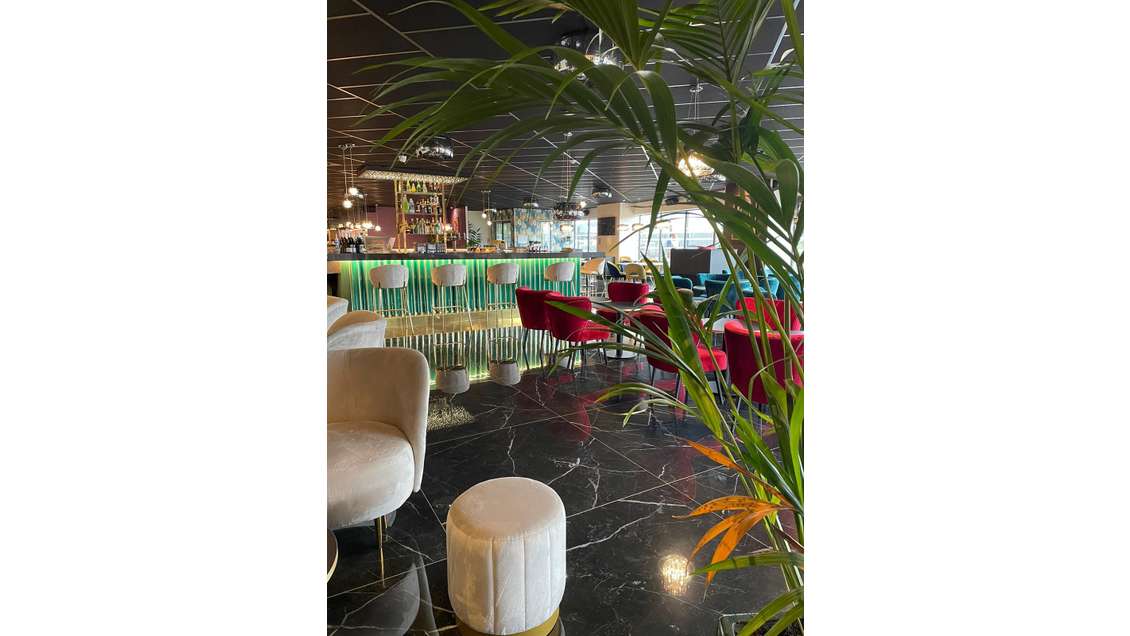 Vente société cible restaurant lounge à la Garde