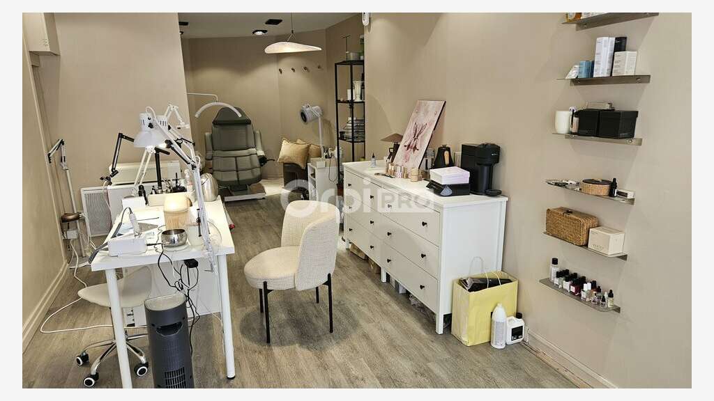 FDC bar à ongles à vendre à La Rochelle