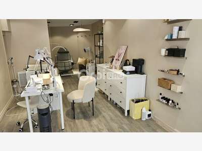 FDC bar à ongles à vendre à La Rochelle