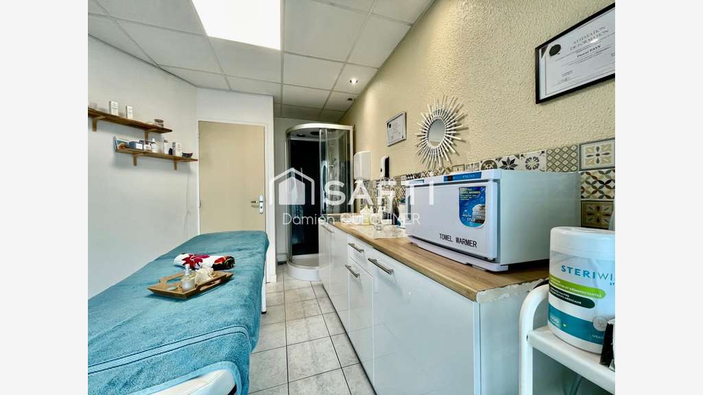 Vente Institut de beauté avec parkings au Teich