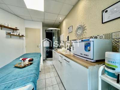 Vente Institut de beauté avec parkings au Teich