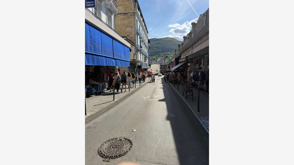 A vendre magasin de souvenirs à Lourdes  