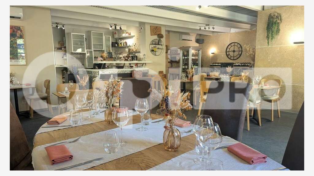 Restaurant aux normes à vendre à Montblanc