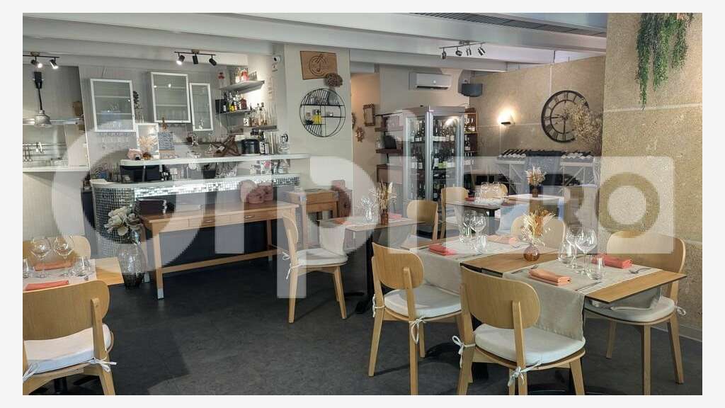 Restaurant aux normes à vendre à Montblanc