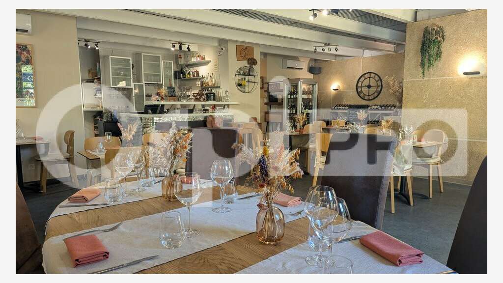 Restaurant aux normes à vendre à Montblanc