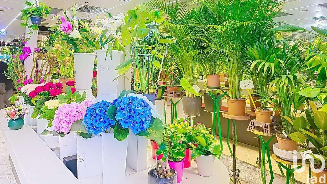 Vente FDC fleuriste empl N°1 proche mairie Paris