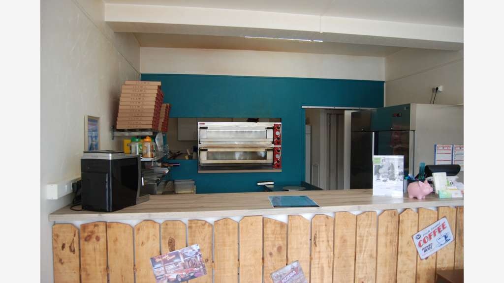 A ceder fonds de pizzeria à emporter à Cazaubon