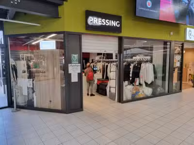 Vente pressing en galerie commerciale à Josselin