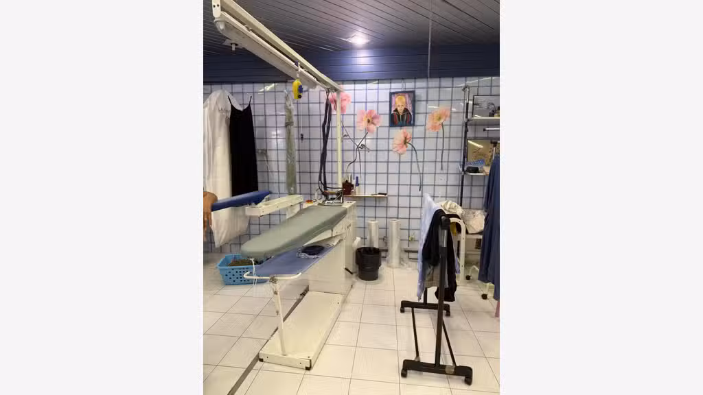 Vente pressing blanchisserie quartier commercial